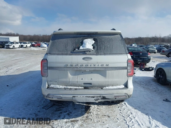 2023 Ford Expedition Limited with VIN 1FMJU2A84PEA25002, listed as a IAAI auction lot 41364188 with 33,287 mi miles. Bid and sale history available at carsss.com. Image 17.