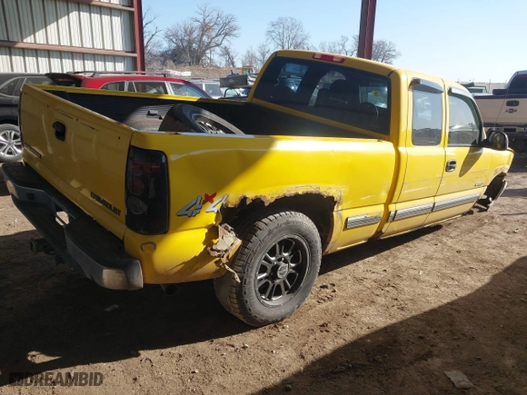 2002 Chevrolet Silverado 1500 LS with VIN 1GCEK19VX2Z244807, listed as a IAAI auction lot 41784212 with 246,067 mi miles. Bid and sale history available at carsss.com. Image 4.