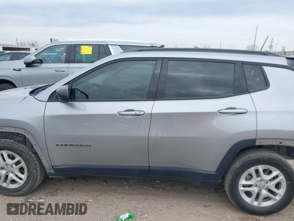 2018 Jeep Compass Sport with VIN 3C4NJCAB0JT250928, listed as a IAAI auction lot 41408079 with 110,422 mi miles. Bid and sale history available at carsss.com. Image 15.