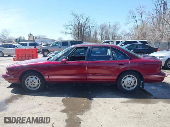 1995 Oldsmobile 88 z VIN 1G3HY52K1SH331973, wystawiony jako IAAI lot #41795311 z przebiegiem 110 407 mil mil oraz . Historia ofert i sprzedaży dostępna na DreamBid. Obrazek 15.