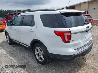 2018 Ford Explorer XLT z VIN 1FM5K7D8XJGA91825, wystawiony jako IAAI lot #42387991 z przebiegiem Nie podano mil oraz . Historia ofert i sprzedaży dostępna na DreamBid. Obrazek 3.