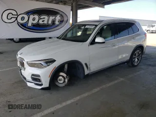 2022 BMW X5 xDrive40i z VIN 5UXCR6C0XN9L83285, wystawiony jako Copart lot #56176995 z przebiegiem 30 779 mil mil oraz Szkoda całkowita • Salvage title. Historia ofert i sprzedaży dostępna na DreamBid. Obrazek 1.