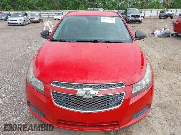 2014 Chevrolet Cruze LS with VIN 1G1PA5SH4E7185799, listed as a IAAI auction lot 42128030 with 195,156 mi miles and . Bid and sale history available at DreamBid. Image 6.