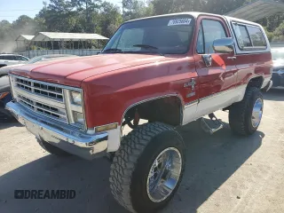 1987 Chevrolet Blazer z VIN 1GNEV18K6HF177428, wystawiony jako Copart lot #76925604 z przebiegiem 71 619 mil mil oraz Czysty tytuł • Clean title. Historia ofert i sprzedaży dostępna na DreamBid. Obrazek 1.