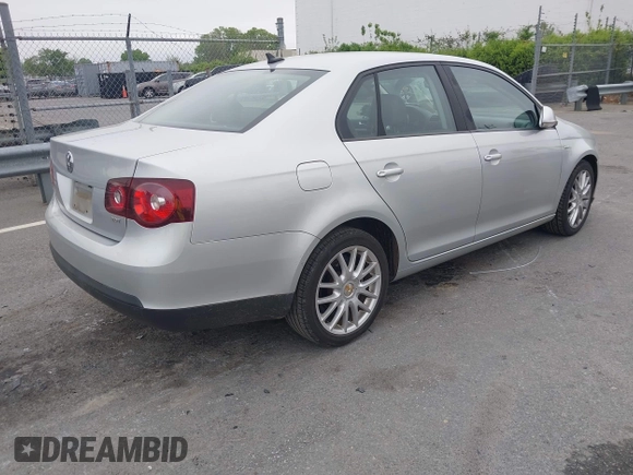 2008 Volkswagen Jetta Wolfsburg Edition с VIN 3VWRJ71K98M154838, выставлен на аукционе IAAI как лот 42005489 с пробегом 199 298 миль миль и . История ставок и продаж доступна на DreamBid. Изображение 4.