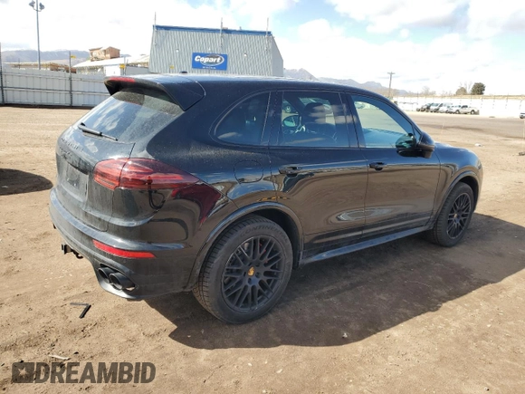 2016 Porsche Cayenne GTS z VIN WP1AD2A21GLA72479, wystawiony jako Copart lot #47125165 z przebiegiem 74 942 mil mil oraz Szkody całkowita. Historia ofert i sprzedaży dostępna na DreamBid. Obrazek 3.