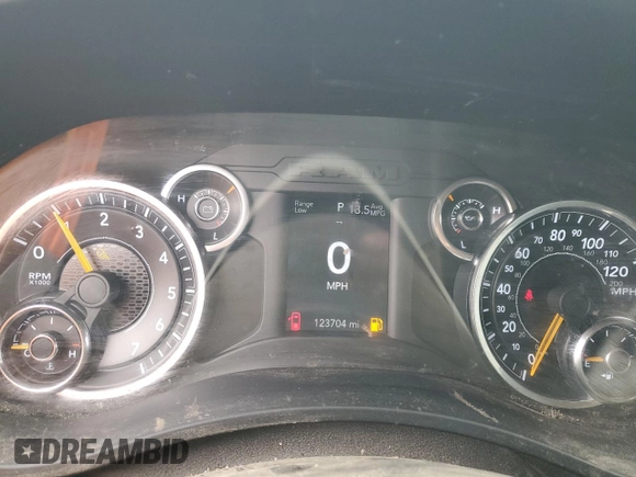 2019 Ram 2500 Tradesman z VIN 3C6UR5CJ6KG633486, wystawiony jako Copart lot #47459835 z przebiegiem 123 704 mil mil oraz Szkoda całkowita • Salvage title. Historia ofert i sprzedaży dostępna na DreamBid. Obrazek 9.