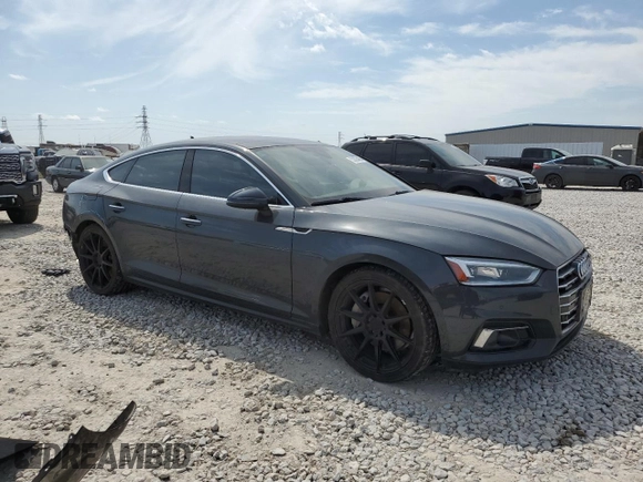 2018 Audi A5 Sportback Prestige z VIN WAUCNCF5XJA018579, wystawiony jako Copart lot #53323405 z przebiegiem 76 549 mil mil oraz Szkoda całkowita • Salvage title. Historia ofert i sprzedaży dostępna na DreamBid. Obrazek 4.