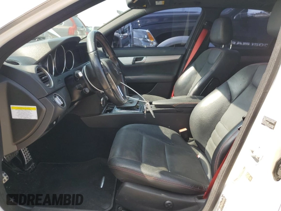 2013 Mercedes-Benz C 300 Sport с VIN WDDGF8AB7DR243159, выставлен на аукционе Copart как лот 64628795 с пробегом 143 014 миль миль и Чистый • Clean title. История ставок и продаж доступна на DreamBid. Изображение 7.