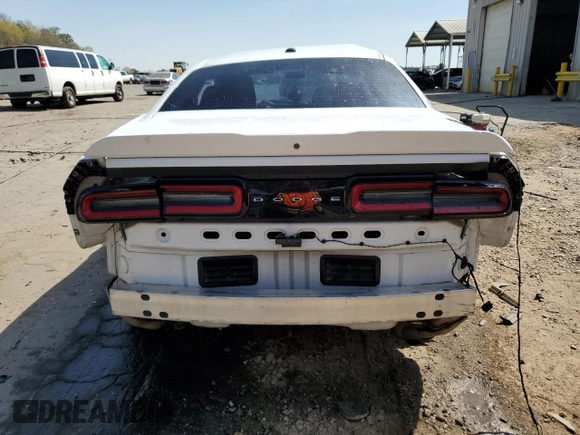 2019 Dodge Challenger SXT z VIN 2C3CDZAG0KH732004, wystawiony jako Copart lot #50786305 z przebiegiem Nie podano mil oraz Nie do naprawy • Non repairable. Historia ofert i sprzedaży dostępna na DreamBid. Obrazek 6.