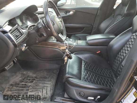 2016 Audi RS 7 Prestige z VIN WUAW2AFC4GN901965, wystawiony jako Copart lot #70838624 z przebiegiem Nie podano mil oraz Szkoda całkowita • Salvage title. Historia ofert i sprzedaży dostępna na DreamBid. Obrazek 7.