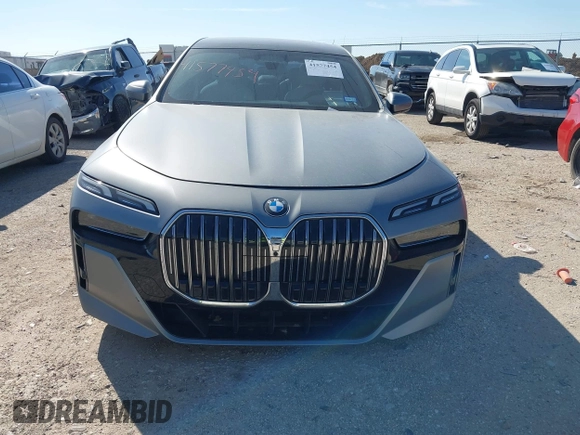 2023 BMW 7 Series 760i xDrive с VIN WBA33EJ07PCM90605, выставлен на аукционе IAAI как лот 41577454 с пробегом 30 241 миль миль и . История ставок и продаж доступна на DreamBid. Изображение 12.
