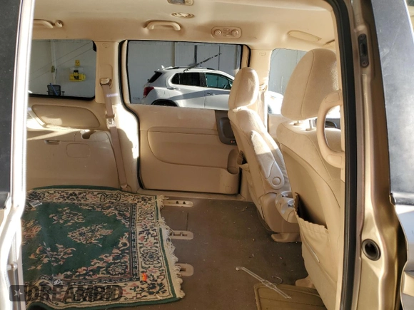 2008 Kia Sedona LX with VIN KNDMB233186195046, listed as a Copart auction lot 88663145 with 200,386 mi miles and Salvage Title. Bid and sale history available at DreamBid. Image 11.
