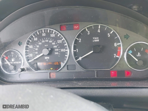 2000 BMW Z3 2.5L with VIN 4USCH934XYLF83791, listed as a IAAI auction lot 42008574 with 0 mi miles. Bid and sale history available at carsss.com. Image 7.