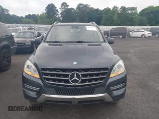 2013 Mercedes-Benz M 350 z VIN 4JGDA5JB2DA218626, wystawiony jako IAAI lot #42273274 z przebiegiem 176 539 mil mil oraz . Historia ofert i sprzedaży dostępna na DreamBid. Obrazek 12.