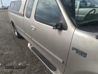 1997 Ford F-150 with VIN 1FTDX17W6VKB77743, listed as a IAAI auction lot 42633936 with 111,152 mi miles and . Bid and sale history available at DreamBid. Image 6.