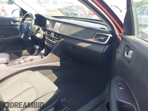 2018 Kia Optima LX z VIN 5XXGT4L39JG180260, wystawiony jako IAAI lot #42081495 z przebiegiem 173 200 mil mil oraz . Historia ofert i sprzedaży dostępna na DreamBid. Obrazek 5.