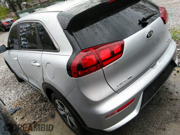 2018 Kia Niro LX with VIN KNDCB3LCXJ5147445, listed as a IAAI auction lot 41930470 with 134,224 mi miles. Bid and sale history available at carsss.com. Image 3.