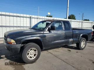 2000 Dodge Dakota Sport with VIN 1B7GG22N7YS631407, listed as a Copart auction lot 68142074 with 276,475 mi miles and Salvage Title. Bid and sale history available at carsss.com. Image 1.