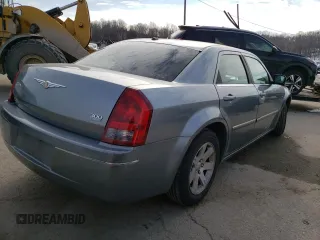 2006 Chrysler 300 Touring with VIN 2C3KA53G76H498802, listed as a Copart auction lot 89347395 with 185,070 mi miles and Salvage Title. Bid and sale history available at carsss.com. Image 3.