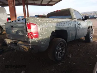2008 Chevrolet Silverado 1500 Work Truck with VIN 1GCEK14C48Z308399, listed as a IAAI auction lot 41409910 with 39,268 mi miles. Bid and sale history available at carsss.com. Image 4.