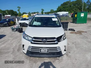 2017 Toyota Highlander XLE with VIN 5TDKZRFH4HS525085, listed as a IAAI auction lot 42506385 with 84,581 mi miles and . Bid and sale history available at DreamBid. Image 11.
