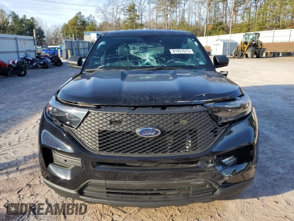 2021 Ford Police Interceptor Utility z VIN 1FM5K8AB2MGC00272, wystawiony jako Copart lot #81957073 z przebiegiem Nie podano mil oraz Szkoda całkowita • Salvage title. Historia ofert i sprzedaży dostępna na DreamBid. Obrazek 5.