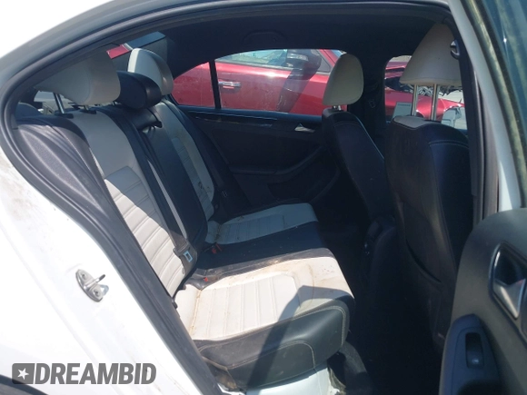 2015 Volkswagen Jetta SE с VIN 3VWD17AJ2FM406556, выставлен на аукционе IAAI как лот 42676945 с пробегом 153 903 миль миль и . История ставок и продаж доступна на DreamBid. Изображение 8.