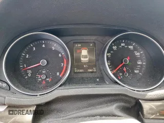 2017 Volkswagen Passat SE z VIN 1VWGT7A35HC074710, wystawiony jako Copart lot #57789935 z przebiegiem 117 351 mil mil oraz Szkoda całkowita • Salvage title. Historia ofert i sprzedaży dostępna na DreamBid. Obrazek 9.
