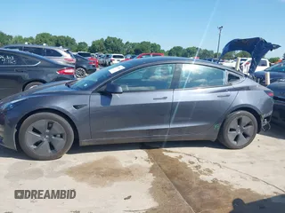 2023 Tesla Model 3 с VIN 5YJ3E1EA5PF696436, выставлен на аукционе IAAI как лот 42099142 с пробегом 17 054 миль миль и . История ставок и продаж доступна на DreamBid. Изображение 14.