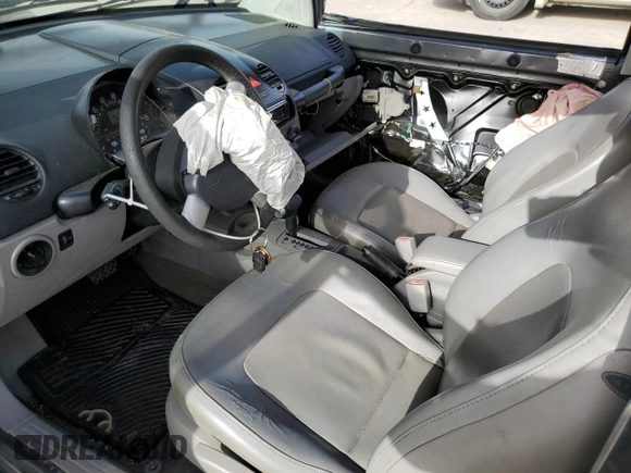 2004 Volkswagen New Beetle Coupe GLS with VIN 3VWCK31C74M418377, listed as a Copart auction lot 48405445 with 135,753 mi miles and Salvage Title. Bid and sale history available at carsss.com. Image 8.
