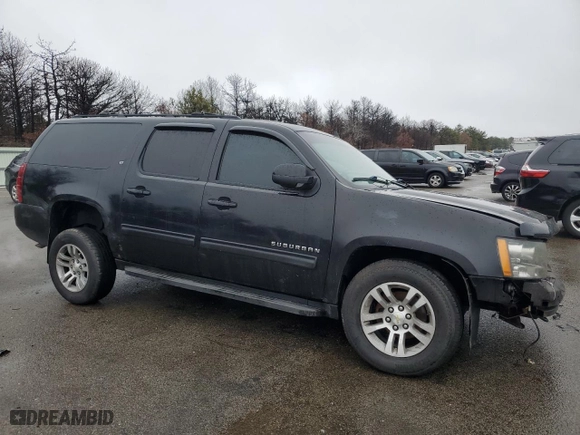 2010 Chevrolet Suburban LT with VIN 1GNUKJE35AR228861, listed as a Copart auction lot 44227355 with 260,524 mi miles and Salvage Title. Bid and sale history available at carsss.com. Image 4.