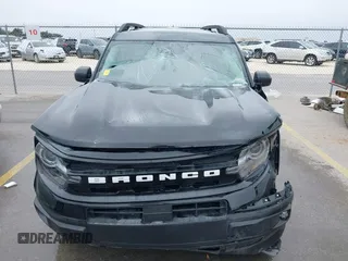 2024 Ford Bronco Sport Outer Banks z VIN 3FMCR9C61RRE99441, wystawiony jako IAAI lot #41560792 z przebiegiem 2631 mil mil oraz . Historia ofert i sprzedaży dostępna na DreamBid. Obrazek 12.
