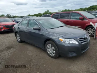 2010 Toyota Camry z VIN 4T1BF3EKXAU046704, wystawiony jako Copart lot #56653825 z przebiegiem 192 691 mil mil oraz Szkoda całkowita • Salvage title. Historia ofert i sprzedaży dostępna na DreamBid. Obrazek 4.