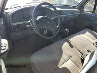 1993 Ford F-250 with VIN 2FTHF26M3PCB23740, listed as a Copart auction lot 68377914 with 279,650 mi miles and Salvage Title. Bid and sale history available at carsss.com. Image 8.
