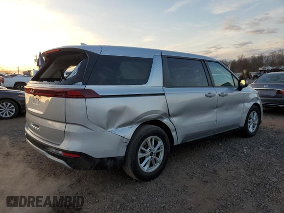 2023 Kia Carnival LX with VIN KNDNB4H32P6256041, listed as a Copart auction lot 82295804 with 30,316 mi miles and Salvage Title. Bid and sale history available at carsss.com. Image 3.