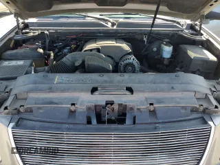 2008 GMC Yukon XL SLT with VIN 1GKFC16088R203521, listed as a Copart auction lot 45538025 with 136,944 mi miles and Salvage Title. Bid and sale history available at carsss.com. Image 12.