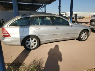 2004 Mercedes-Benz C 240 with VIN WDBRH61J64F464874, listed as a Copart auction lot 65477264 with 184,239 mi miles and Salvage title. Bid and sale history available at DreamBid. Image 3.