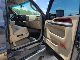 2005 Ford F-250 XL с VIN 1FTSW21P55EC70561, выставлен на аукционе Copart как лот 58500605 с пробегом 122 723 миль миль и На запчасти • Non repairable. История ставок и продаж доступна на DreamBid. Изображение 5.