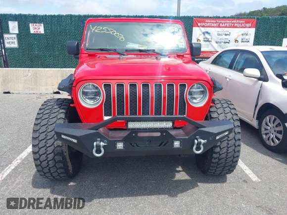 2021 Jeep Wrangler Unlimited Sahara z VIN 1C4HJXEGXMW631033, wystawiony jako IAAI lot #42550070 z przebiegiem 54 429 mil mil oraz . Historia ofert i sprzedaży dostępna na DreamBid. Obrazek 6.