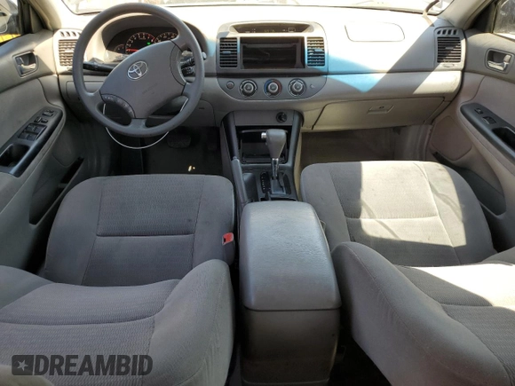 2005 Toyota Camry STD z VIN 4T1BE32K45U043696, wystawiony jako Copart lot #55087185 z przebiegiem 212 439 mil mil oraz Szkoda całkowita • Salvage title. Historia ofert i sprzedaży dostępna na DreamBid. Obrazek 8.