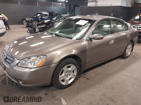 2003 Nissan Altima S with VIN 1N4AL11E53C354648, listed as a IAAI auction lot 41801992 with 172,010 mi miles. Bid and sale history available at carsss.com. Image 17.