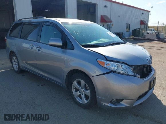 2017 Toyota Sienna LE Auto Access Seat with VIN 5TDKZ3DC4HS773762, listed as a IAAI auction lot 40350728 with 86,271 mi miles and . Bid and sale history available at DreamBid. Image 1.