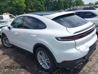 2024 Porsche Cayenne с VIN WP1BA2AY2RDA50635, выставлен на аукционе IAAI как лот 42177816 с пробегом 8 070 миль миль и . История ставок и продаж доступна на DreamBid. Изображение 3.