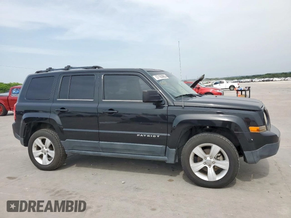 2011 Jeep Patriot Latitude z VIN 1J4NF1GB5BD101025, wystawiony jako Copart lot #57165965 z przebiegiem 100 980 mil mil oraz Czysty tytuł • Clean title. Historia ofert i sprzedaży dostępna na DreamBid. Obrazek 4.