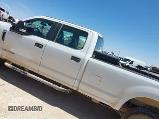 2018 Ford F-250 XL with VIN 1FT7W2BT9JEB59362, listed as a IAAI auction lot 42183926 with 238,554 mi miles and . Bid and sale history available at DreamBid. Image 3.