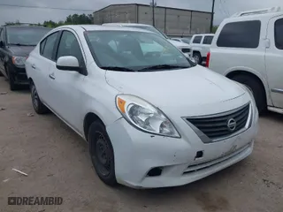 2012 Nissan Versa SL with VIN 3N1CN7AP0CL812640, listed as a IAAI auction lot 41896824 with 203,276 mi miles. Bid and sale history available at carsss.com. Image 1.