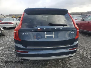 2021 Volvo XC90 Momentum with VIN YV4102PK4M1714699, listed as a Copart auction lot 44028445 with 0 mi miles and Salvage Title. Bid and sale history available at carsss.com. Image 6.