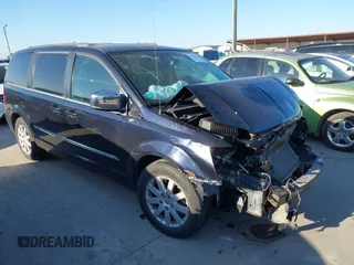 2011 Chrysler Town & Country Touring L z VIN 2A4RR8DGXBR746400, wystawiony jako IAAI lot #42239622 z przebiegiem 98 012 mil mil oraz . Historia ofert i sprzedaży dostępna na DreamBid. Obrazek 1.