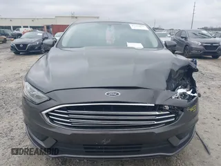 2018 Ford Fusion SE with VIN 3FA6P0HD5JR200165, listed as a IAAI auction lot 41492890 with 90,312 mi miles. Bid and sale history available at carsss.com. Image 12.